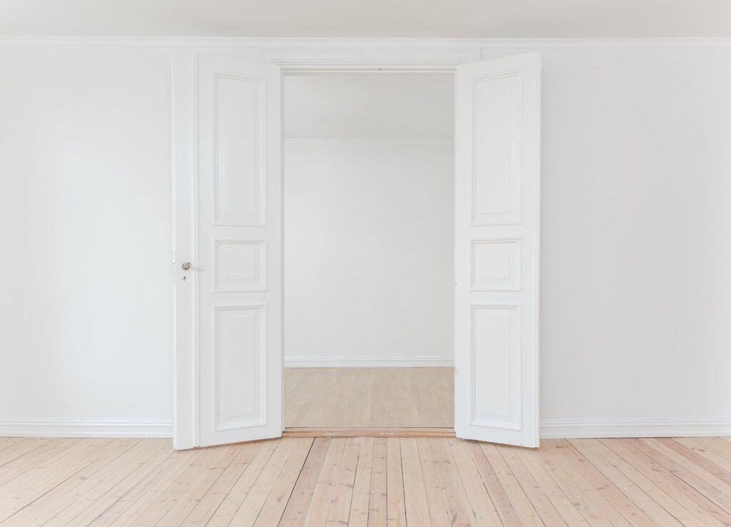 interior, indoor, white-2596976.jpg